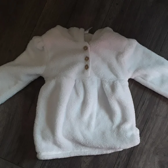 White pullover - Picture 5 of 5